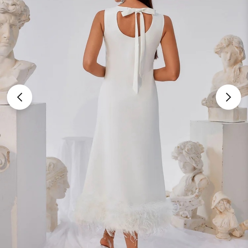 NWT Mew Mews Off White Sleeveless Scoop Neck Elegant Maxi Dress w/ Feather Trim